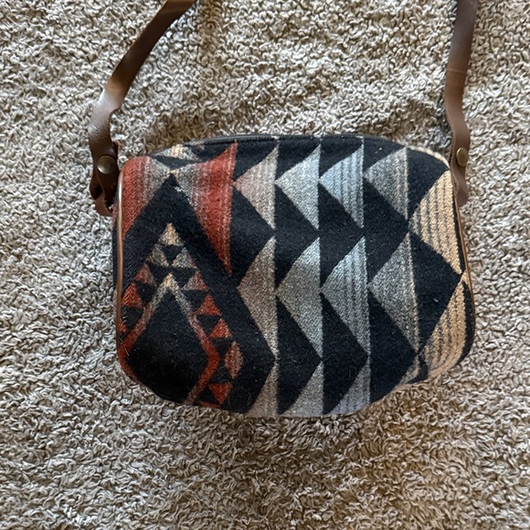 Pendleton Aztec Crossbody Bag in Brown, Black, Cream, Rust - Picture 4 of 6